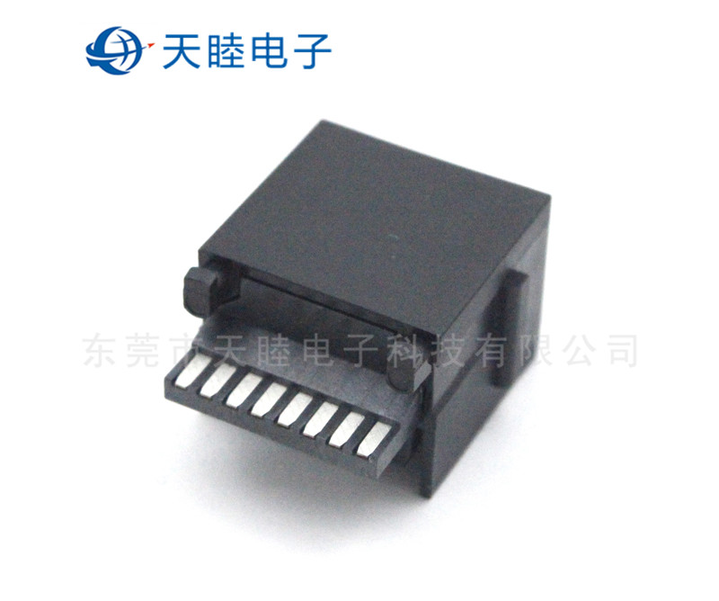 RJ45网络连接器高清图片